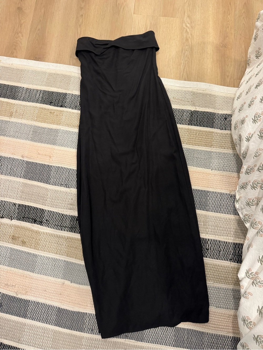 DISSH Black Strapless Maxi Dress